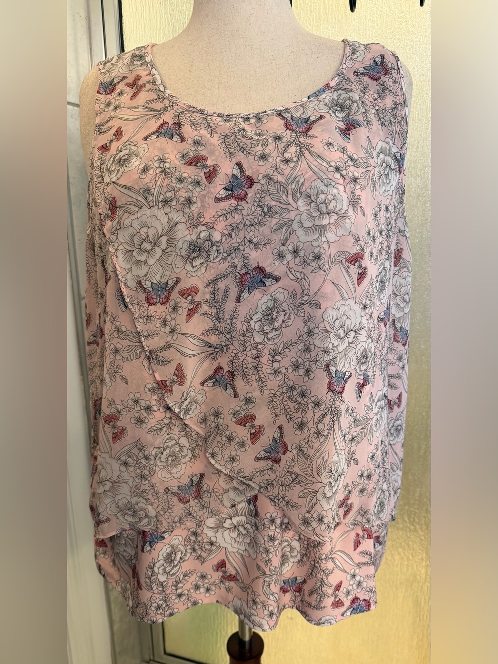 Roz & Ali Pink Butterfly Floral Tiered Tank Top 2X EUC $22